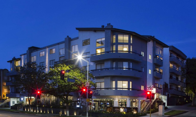 Westwood Apartment | Gorgeous Luxury Fully Furnished One Bedroom Apartment