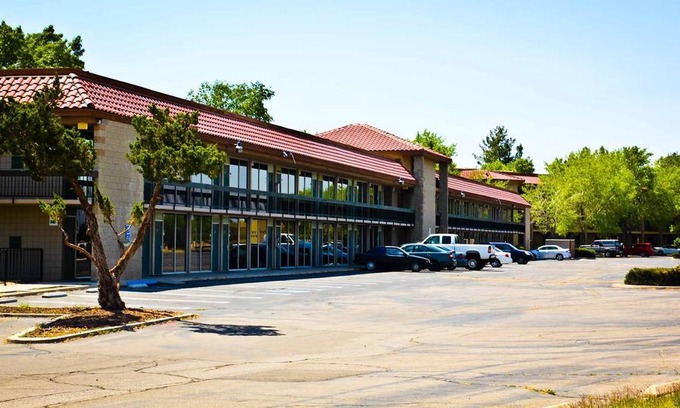 Victorville Hotel | Green Tree Inn and Extended Stay Suites