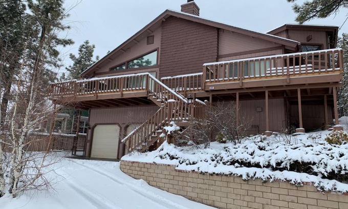 Moonridge House | Grizzly Manor