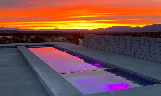 Joshua Tree House | Heated Pool-Spa-pickleball-views