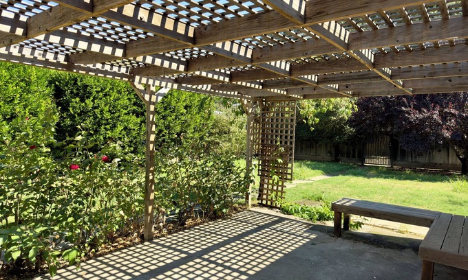 Merced House | Heavenly Stay! Charming 3-bedroom house in heart of Merced with WiFi and AC