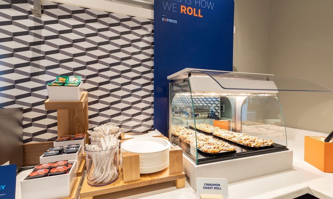 Solana Beach Hotel | Holiday Inn Express Solana Beach-Del Mar by IHG