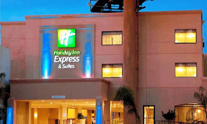 Woodland Hills Hotel | Holiday Inn Express Hotel & Suites Woodland Hills, an IHG Hotel