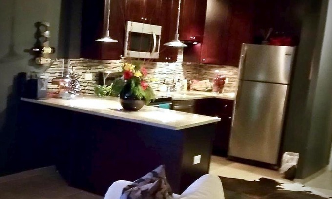 Hollywood Dell Apartment | Hollywood Hills Retreat B