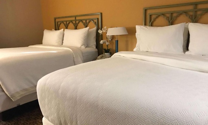 Moreno Valley Hotel | Hotel XOLA Trademark Collection by Wyndham