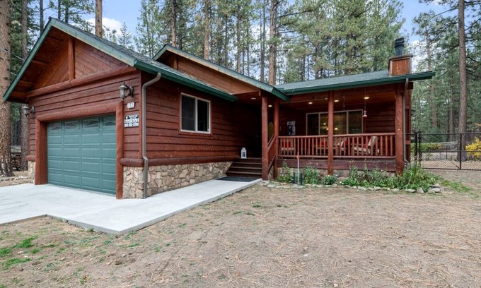 Summit Estates House | House ∙ 1 bedroom ∙ 8 guests