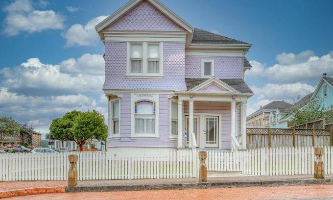 Old Town Eureka House | House ∙ 3 bedrooms ∙ 10 guests