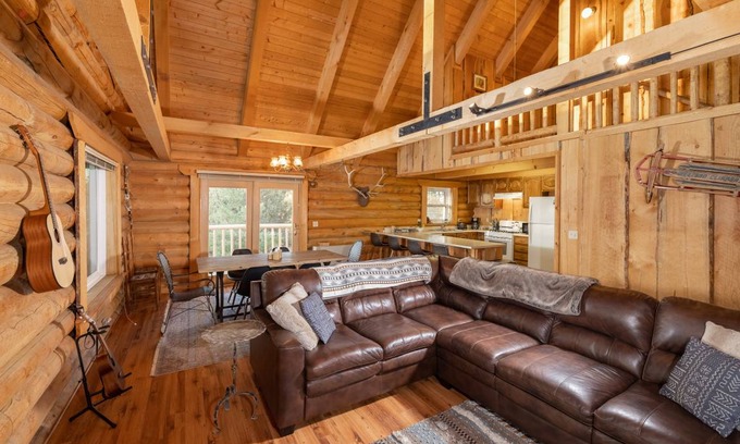 Upper Moonridge House | House ∙ 3 bedrooms ∙ 6 guests