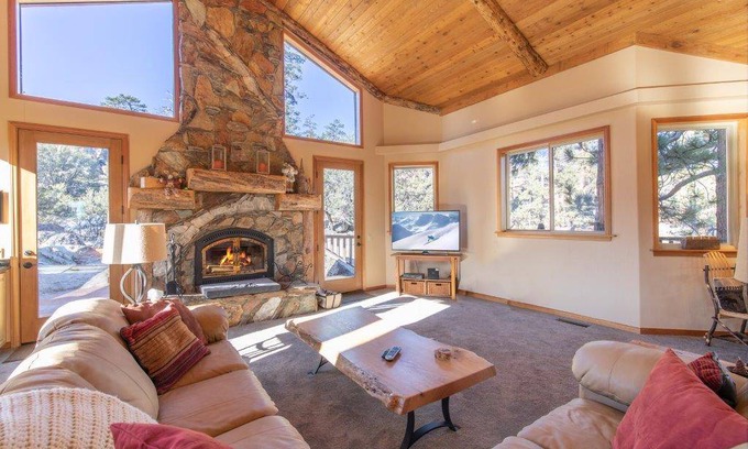 Eagle Mountain Estates House | House ∙ 4 bedrooms ∙ 13 guests