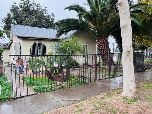 Santa Ana Hostel | House Downtown OC Santa Ana