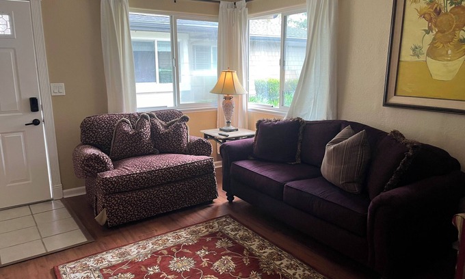 Huntington Beach Condo | Huntington beach condo centrally located 15 minutes from beach, 5 min to freeway