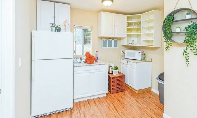 Hollywood Hills Apartment | HW.C1 - Spacious Studio, East Hollywood
