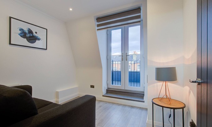 Fulham Apartment | Hybrid Resi - Fulham | 3 Bed Apartment