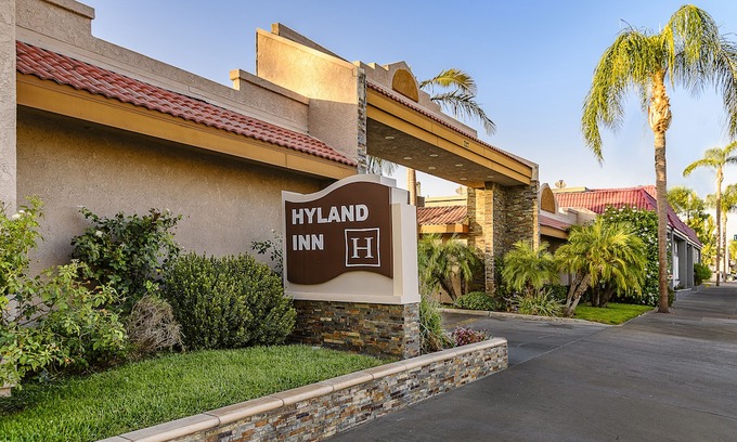 Brea Hotel | Hyland Motel Brea