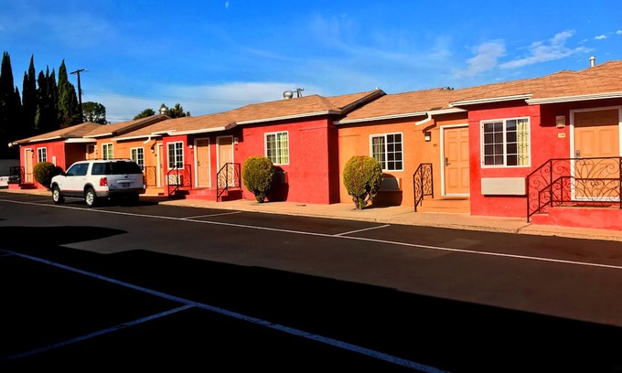 La Habra Hotel | Hyland Motel