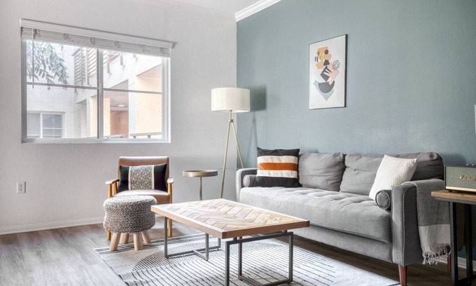 Hollywood Apartment | Ideal Hollywood 1BR w/Gym, Pool & Spa, nr. Sunset Blvd, by Blueground