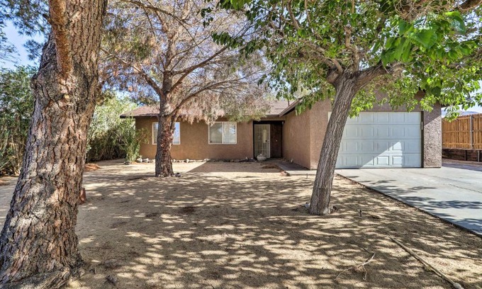 Joshua Tree House | Joshua Tree Escape with Private Yard and Hot Tub!