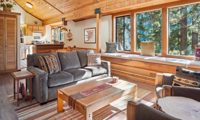 Alpine Meadows House | Juniper Mountain Cabin in Alpine Meadows