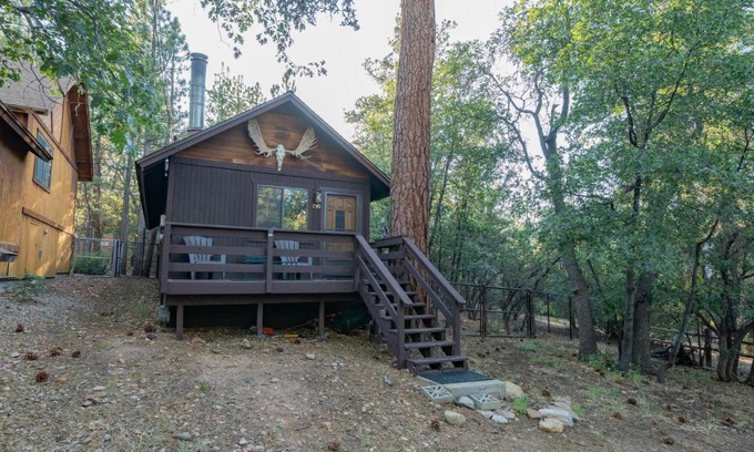 Sugarloaf House | King's Kabin
