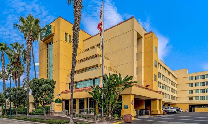 Anaheim Resort Hotel | La Quinta by Wyndham Anaheim