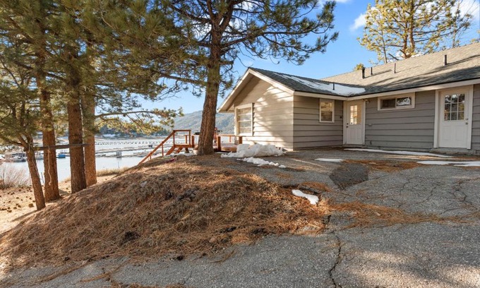 Big Bear Lake House | Lakefront Retreat by Big Bear Cool cabins