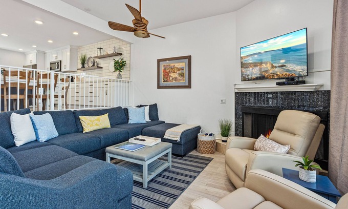 Solana Beach Condo | Live in the Sunshine - Spacious, Great for Groups!