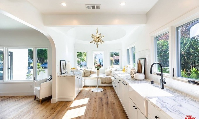 Beverly Grove House | Los Angeles retreat with with heated pool fire pit and beautiful outdoor areas
