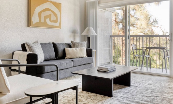 Los Angeles Apartment | Lovely Burbank 1BR w/ Pool, W/D & Gym, near TJ & WF, by Blueground
