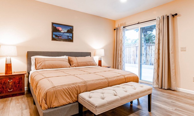 Santa Clara House | Luxury 3 BR Home By Levy's Great America Conv Ctr