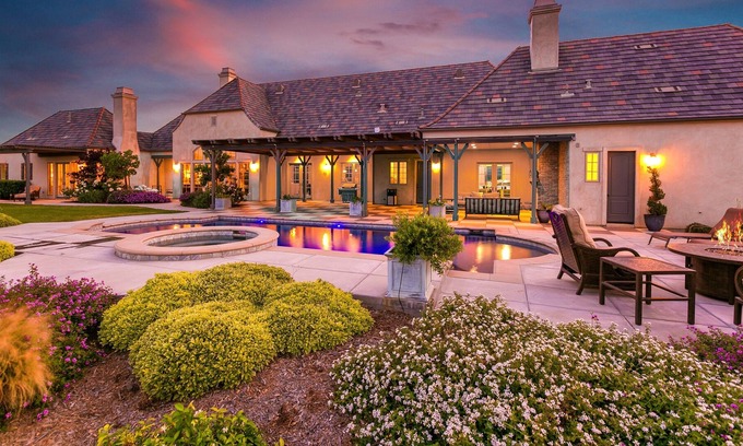 Temecula House | Luxury Estate with Stunning Views of the Valley