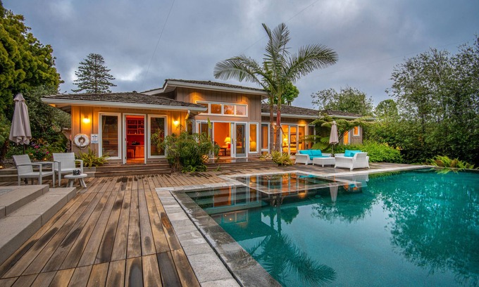 La Jolla Shores House | Luxury Property W/Pool and Tennis Court Near the Beach