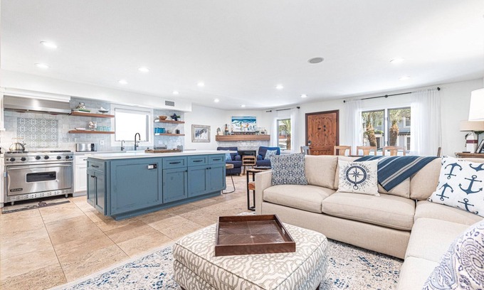 Balboa Peninsula Condo | Luxury Single-Family Vacation Home | Roof-Top Deck and A/C | The Perfect Vacation Headquarters!