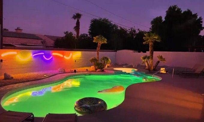 Cathedral City House | Magical Desert Oasis Retreat