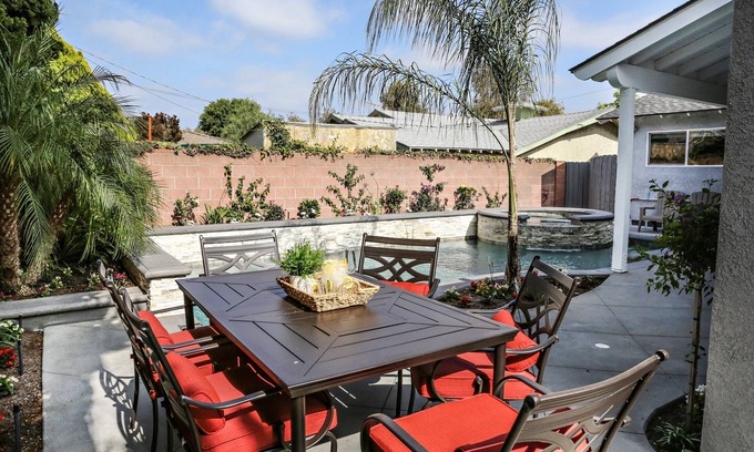 Hermosa Village House | Magnificent Pool/Jac Home: 2 EnSuites, Walk2Disney