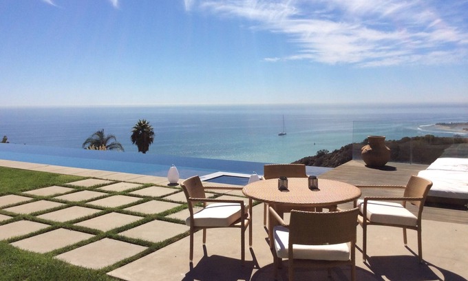 Eastern Malibu House | Malibu Villa with Infinity Pool, Spectacular 180 degree Coastal Views