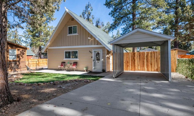 Sugarloaf House | Maple Lane Lodge