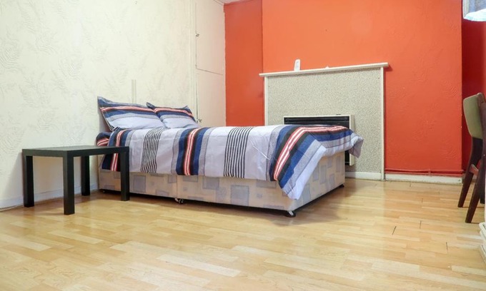 Tower Hamlets House | MAYDWELL HOUSE - DELUXE GUEST ROOM