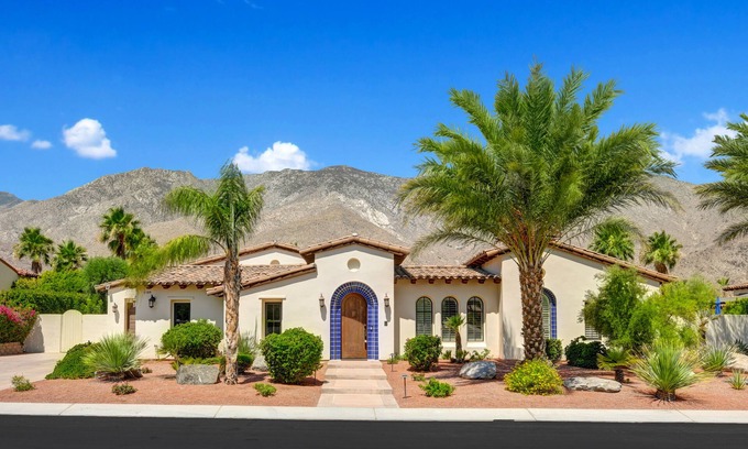 Palm Springs House | Mediterranean Elegance - Beautiful Palm Springs Home - Pool/Spa Sleeps 10