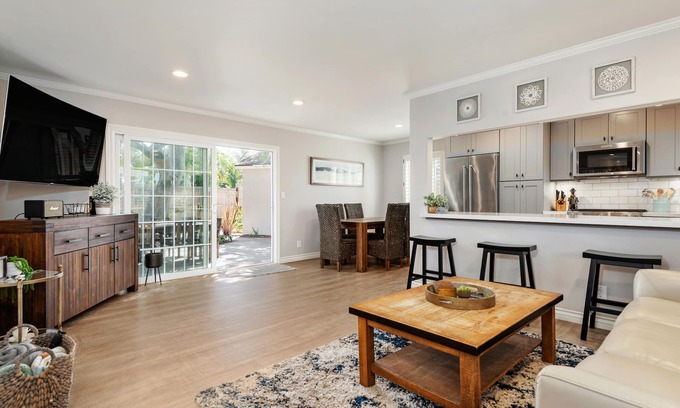 West Mesa House | Mesa Jewel: Private 3BR Home w/Hot Tub, Yard & Walk to Beach