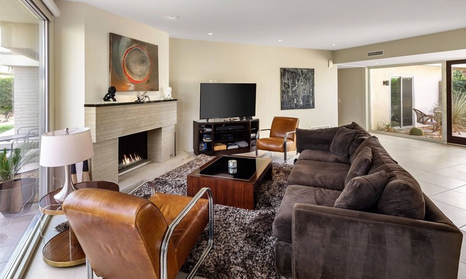 Casa Dorado Condo | Mid Century Modern-Stunning Mountain Views, Quiet, Clean, Bright & Open Design.
