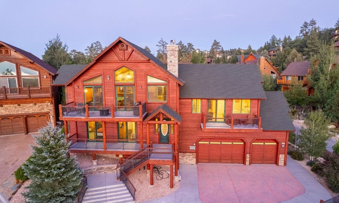Castle Glen Estates House | Miller's Windsong Retreat - Stay 3 nights pay 2.