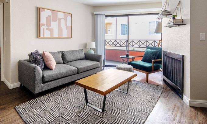 West Los Angeles Apartment | Mod Sawtelle 2BR w/ Community Area near Downtown LA by Blueground