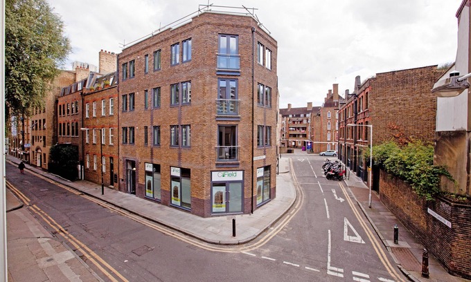 Spitalfields Apartment | Modern 2 bedroom 2 bathroom Apartment in Shoreditch