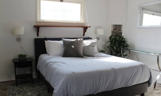 Point Loma House | Modern Bungalow Home Minutes From Beach
