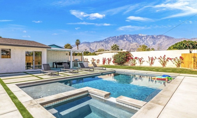 Desert Park Estates House | Monthly Mid-Century Hollywood Glam Retreat!