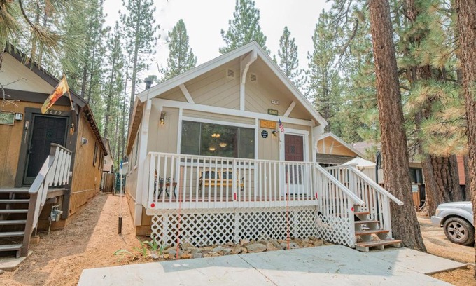 Big Bear Lake House | Moonridge Mountain by Big Bear Cool Cabins
