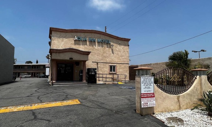 El Monte Hotel | Motel ∙ 127 guests