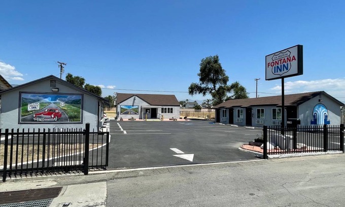 Fontana House | Motel ∙ 2 guests