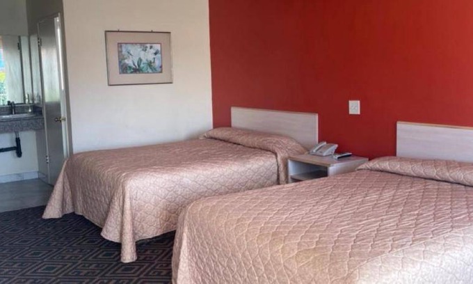 Vista Hotel | Motel ∙ 4 guests