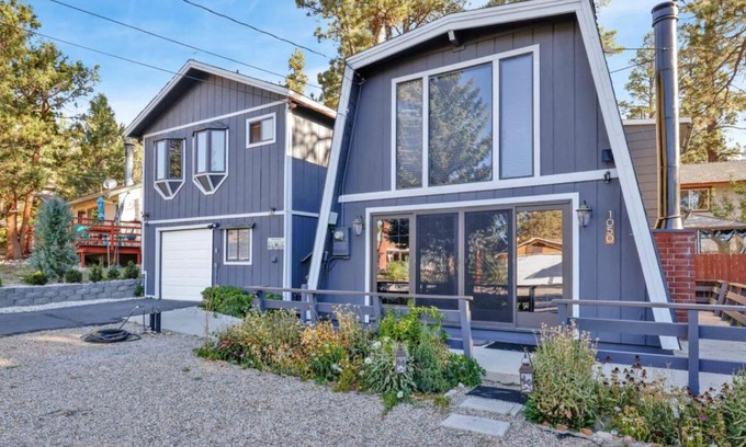 Whispering Forest House | Mount Shasta Retreat #2073 by Big Bear Vacations